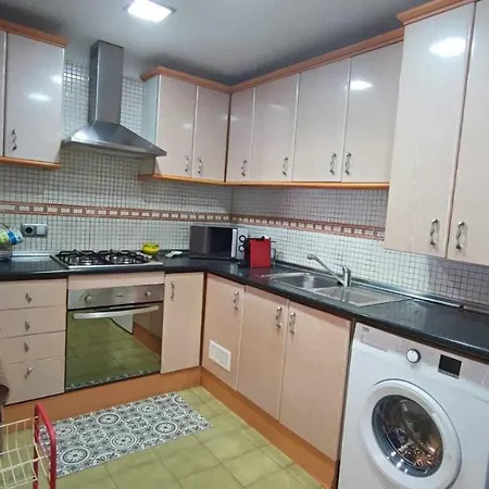 Casa Aurora, Piscina , Wifi, Jardin 5-6 Pax 度假居