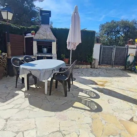 度假居 Casa Aurora, Piscina , Wifi, Jardin 5-6 Pax 赫罗纳
