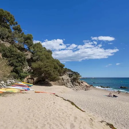 Casa Aurora Piscina Wifi Jardin 56 Pax Girona