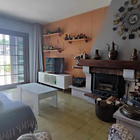 Holiday home Casa Aurora Piscina Wifi Jardin 56 Pax